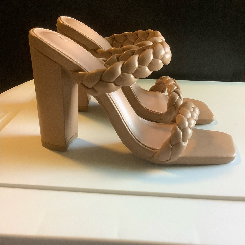 Women’s Nude braided sandals. Size 5.